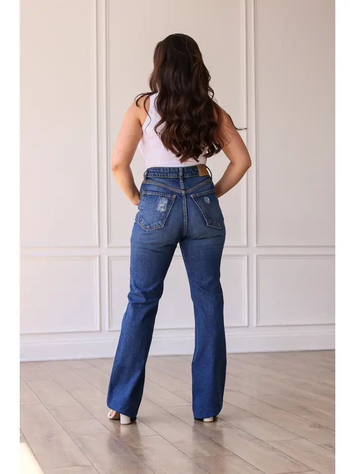 Chloe Midrise Straight Jean